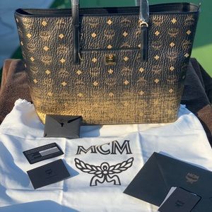 ❌SOLD❌ MCM Anya Shopper  WILL CONSIDER TRADE!!!